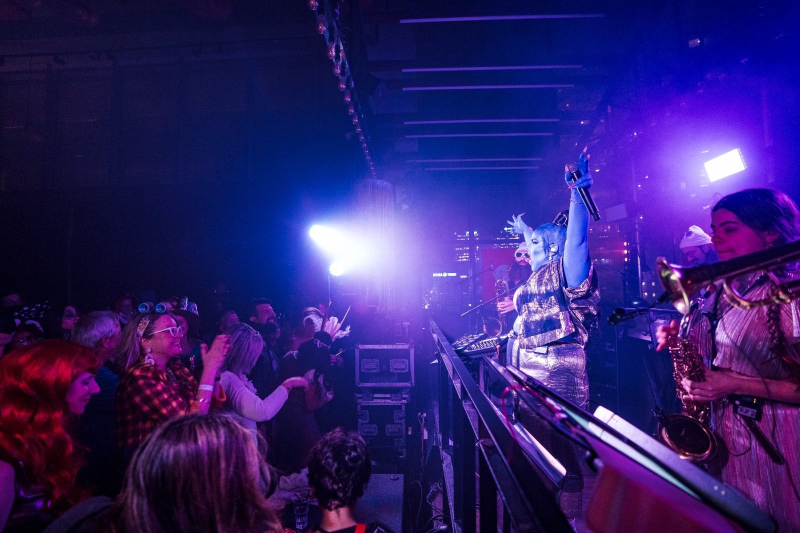 נטע ברזילי בהופעה לעובדי סינאל